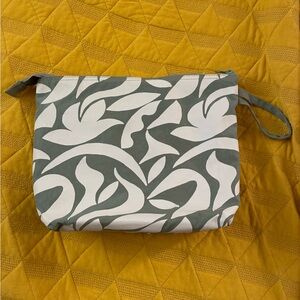 Storq Quick Change Kit Bag NWT